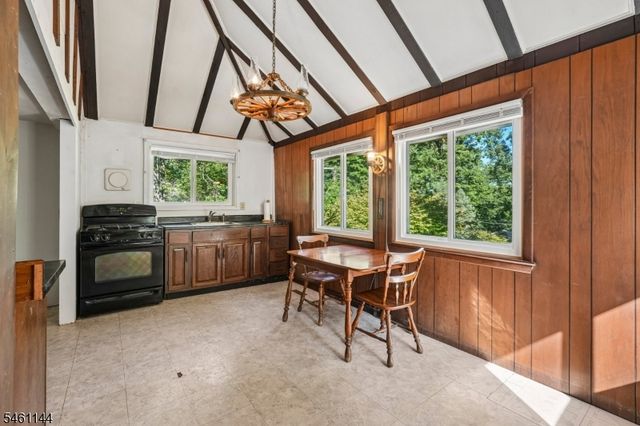 107 Glenside Trl, Byram Twp., NJ 07871