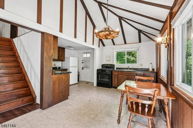 107 Glenside Trl, Byram Twp., NJ 07871