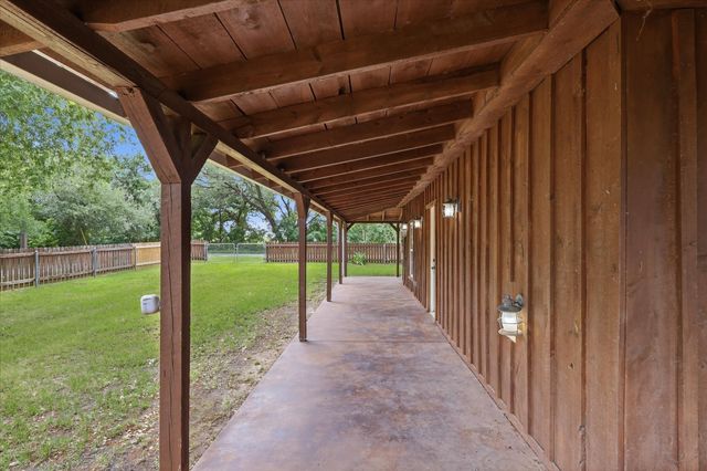 433 Hobson Bend Road, Weatherford, TX 76088