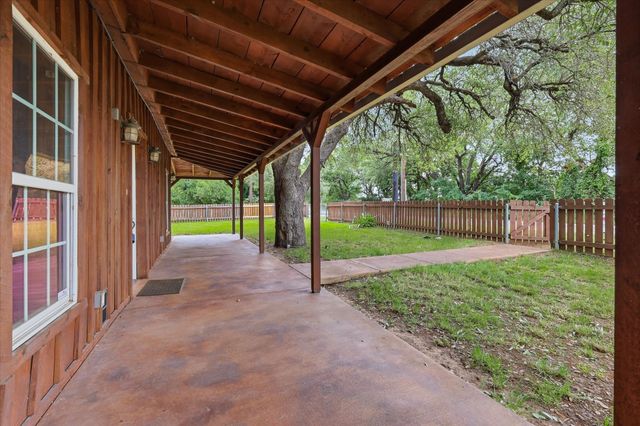433 Hobson Bend Road, Weatherford, TX 76088