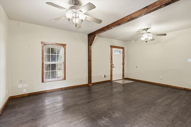 433 Hobson Bend Road, Weatherford, TX 76088