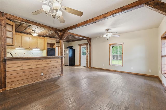 433 Hobson Bend Road, Weatherford, TX 76088