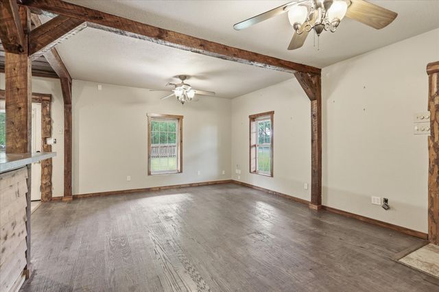 433 Hobson Bend Road, Weatherford, TX 76088