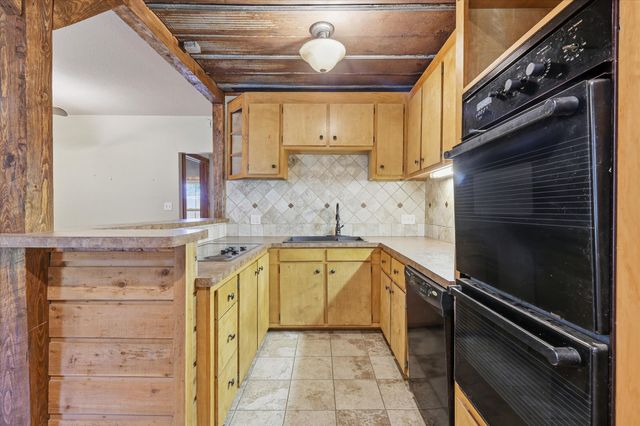 433 Hobson Bend Road, Weatherford, TX 76088