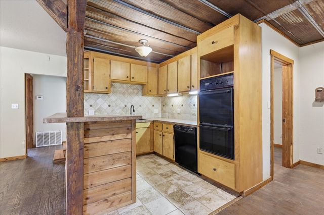 433 Hobson Bend Road, Weatherford, TX 76088