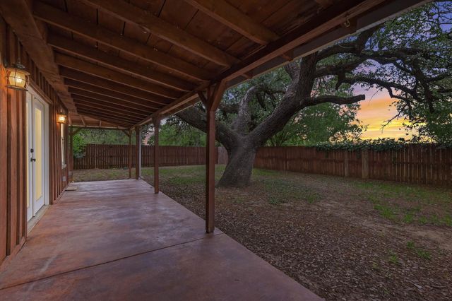 433 Hobson Bend Road, Weatherford, TX 76088