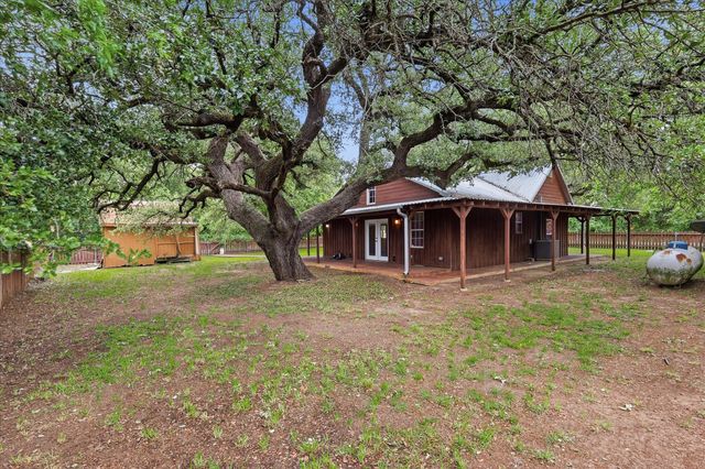 433 Hobson Bend Road, Weatherford, TX 76088