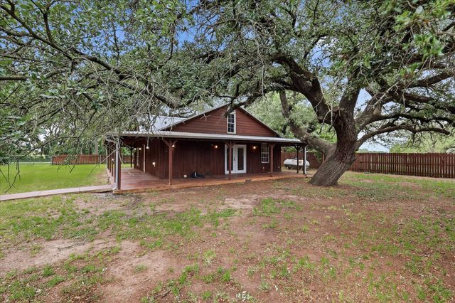 433 Hobson Bend Road, Weatherford, TX 76088
