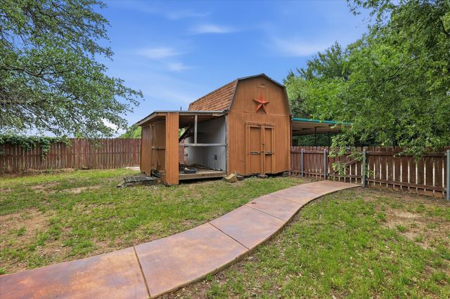 433 Hobson Bend Road, Weatherford, TX 76088