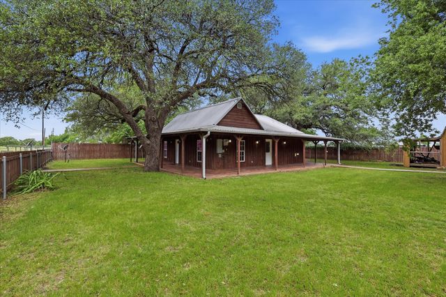 433 Hobson Bend Road, Weatherford, TX 76088