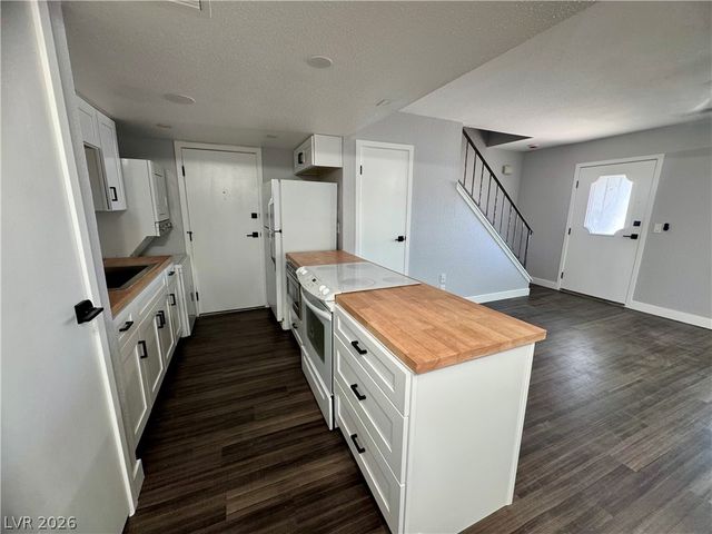 1441 Dorothy Avenue 3, Las Vegas, NV 89119