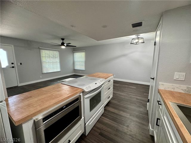 1441 Dorothy Avenue 3, Las Vegas, NV 89119