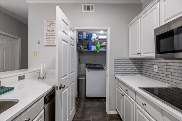 6011 Barrington Court, Dallas, TX 75252