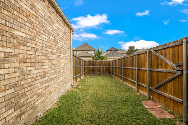 6011 Barrington Court, Dallas, TX 75252