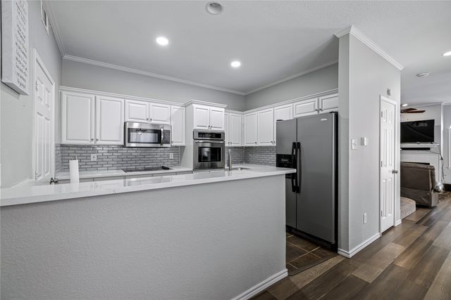 6011 Barrington Court, Dallas, TX 75252