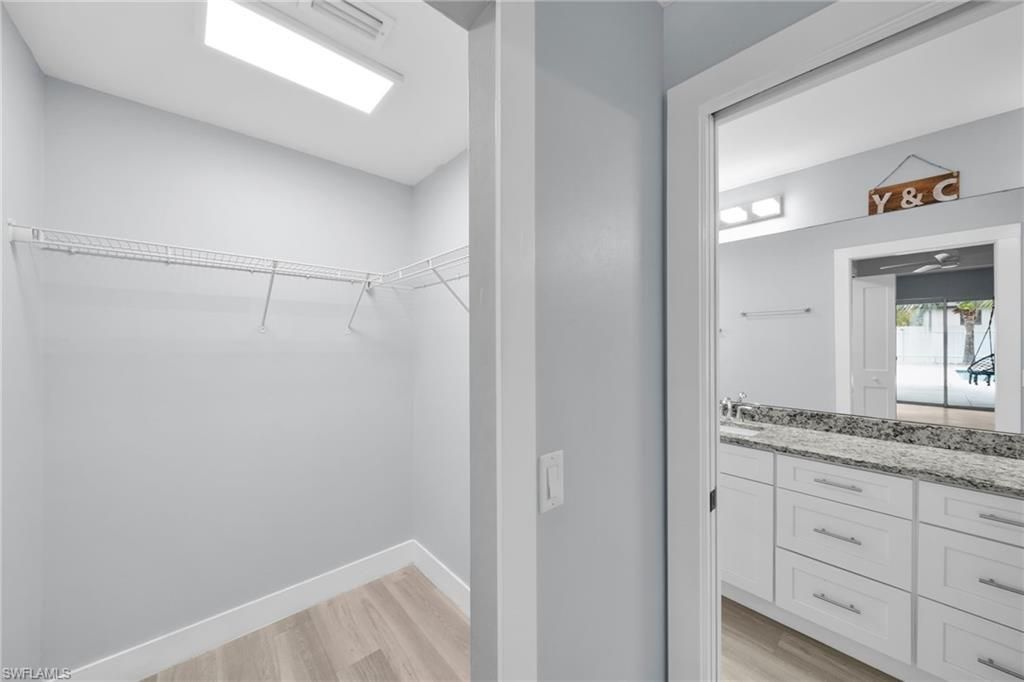 Image 10 of property listing at 613 SW 13th TER, Cape Coral, FL 33991