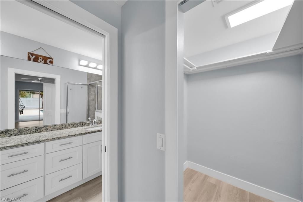 Image 11 of property listing at 613 SW 13th TER, Cape Coral, FL 33991