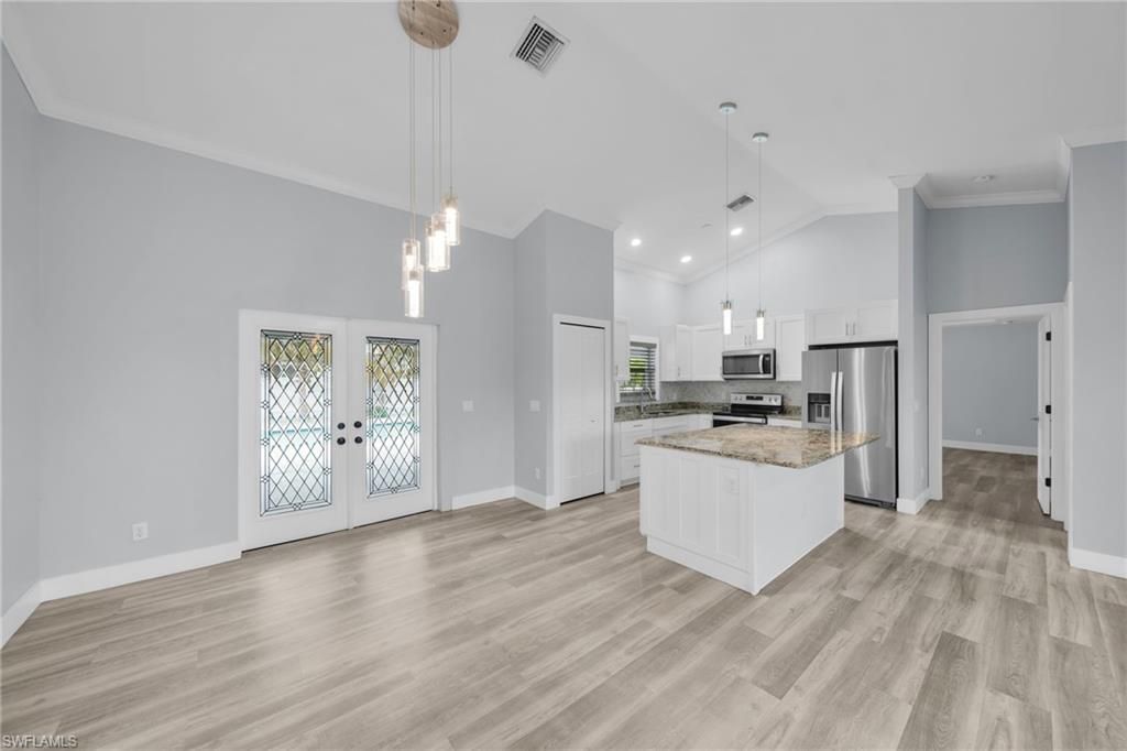 Image 13 of property listing at 613 SW 13th TER, Cape Coral, FL 33991