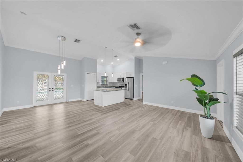 Image 16 of property listing at 613 SW 13th TER, Cape Coral, FL 33991