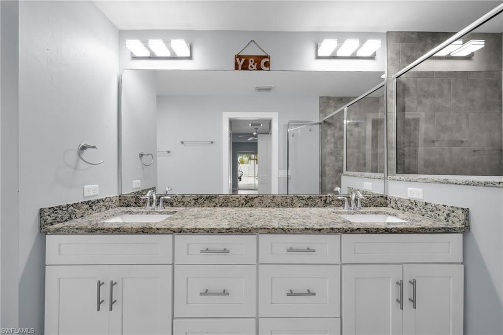 Image 20 of property listing at 613 SW 13th TER, Cape Coral, FL 33991