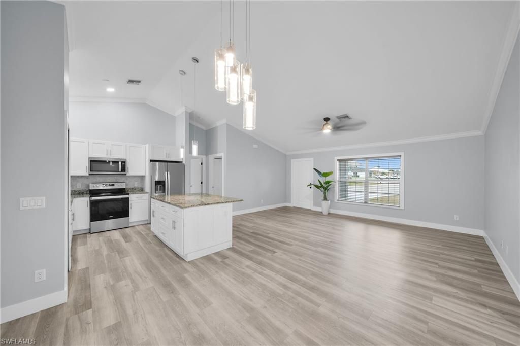 Image 3 of property listing at 613 SW 13th TER, Cape Coral, FL 33991