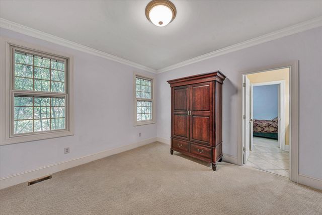 7395 Starlight LN, Boones Mill, VA 24065