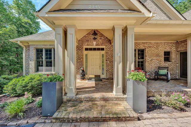7395 Starlight LN, Boones Mill, VA 24065