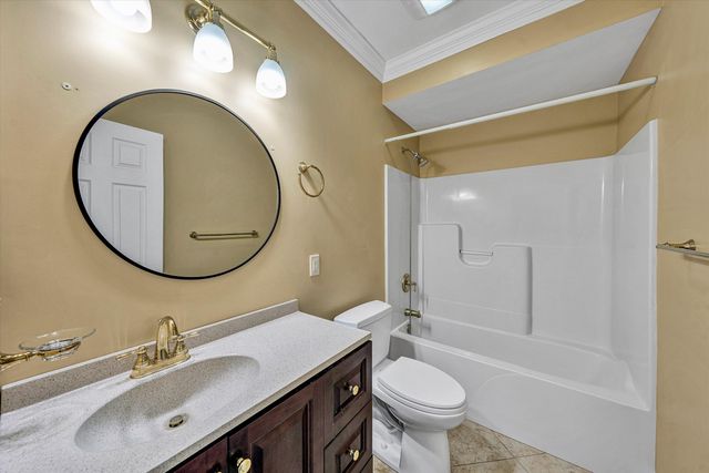 7395 Starlight LN, Boones Mill, VA 24065