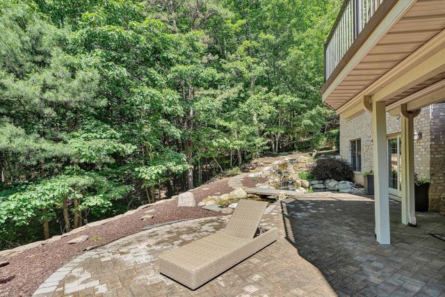 7395 Starlight LN, Boones Mill, VA 24065