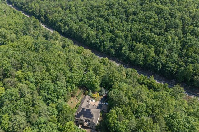 7395 Starlight LN, Boones Mill, VA 24065