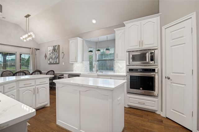 10413 Broadmoor Lane, Rowlett, TX 75089