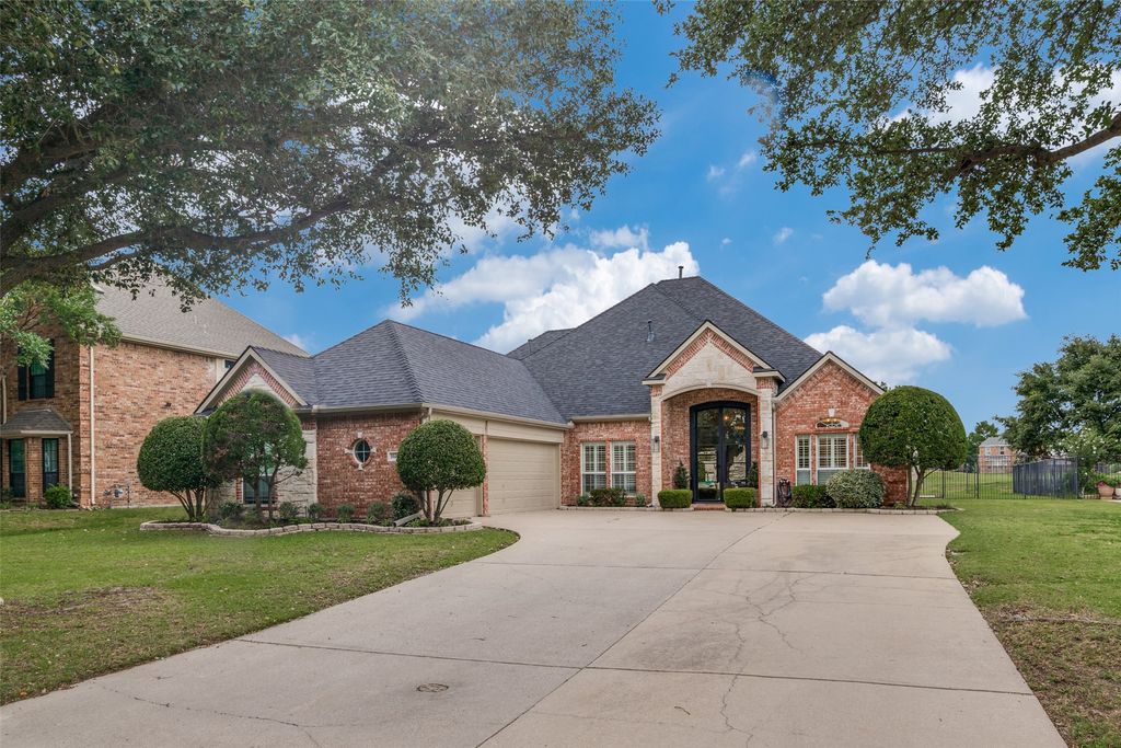 10413 Broadmoor Lane, Rowlett, TX 75089