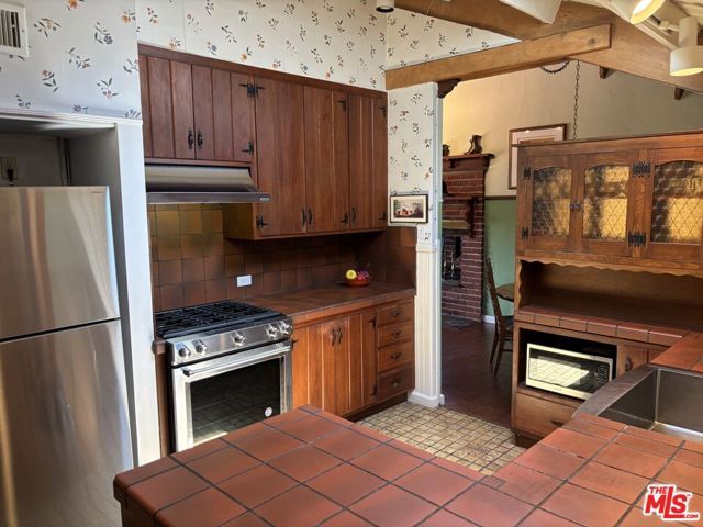 3207 Cheviot Vista Place, Los Angeles, CA 90034