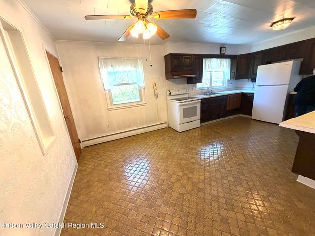 65 Ely Street, Coxsackie, NY 12051