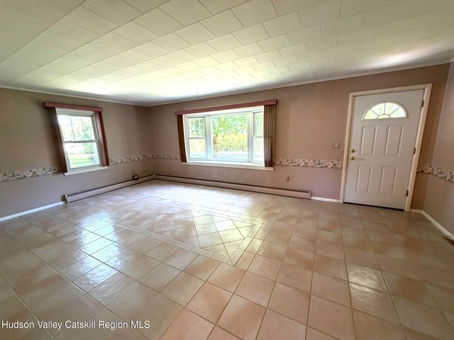 65 Ely Street, Coxsackie, NY 12051