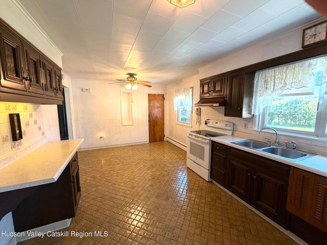 65 Ely Street, Coxsackie, NY 12051
