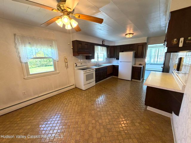 65 Ely Street, Coxsackie, NY 12051