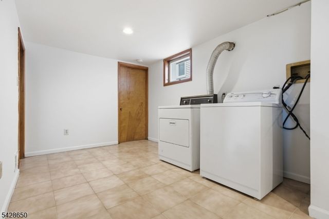 46 Warrenville Rd, Middlesex Boro, NJ 08846