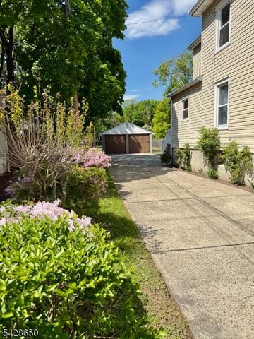 46 Warrenville Rd, Middlesex Boro, NJ 08846