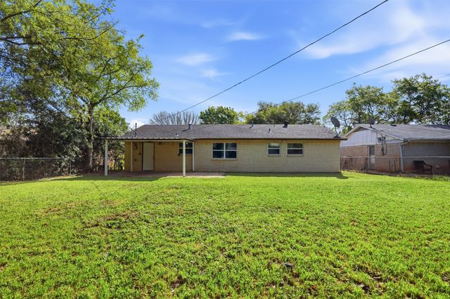 1812 Muse Street, Fort Worth, TX 76112
