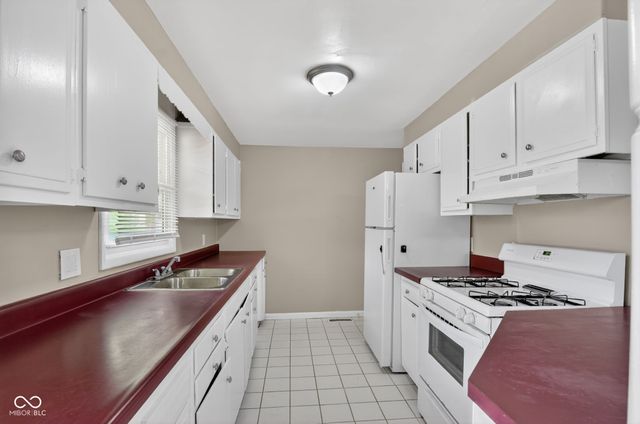 1945 Schwier Court, Indianapolis, IN 46229