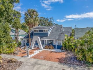 945 11TH STREET N, St Petersburg, FL 33705