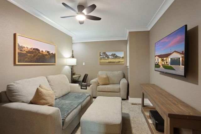 1132 Green Oaks Way, Lodi, CA 95240