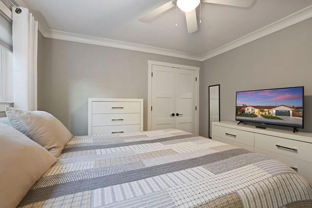 1132 Green Oaks Way, Lodi, CA 95240