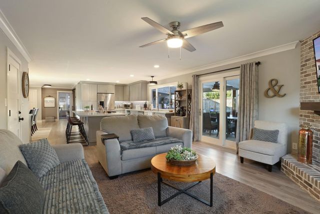 1132 Green Oaks Way, Lodi, CA 95240