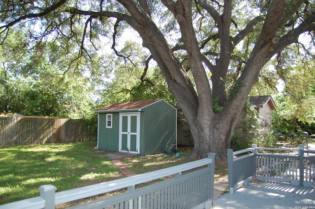 4918 BAYHEAD DR, San Antonio, TX 78220