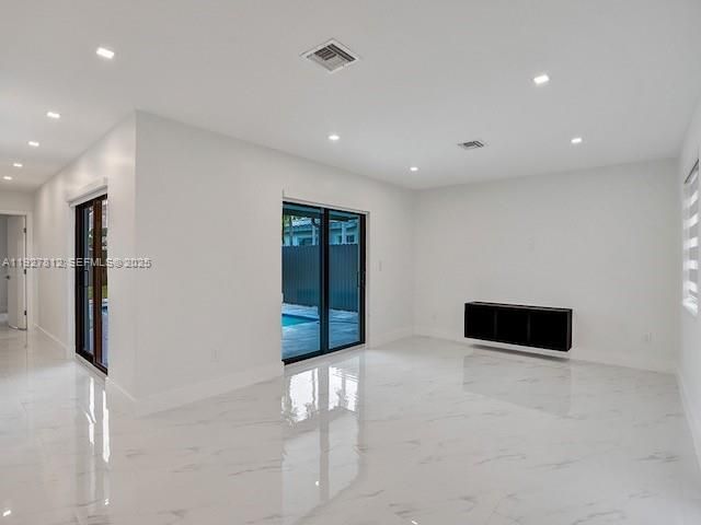 7881 Hope St, Hollywood, FL 33024