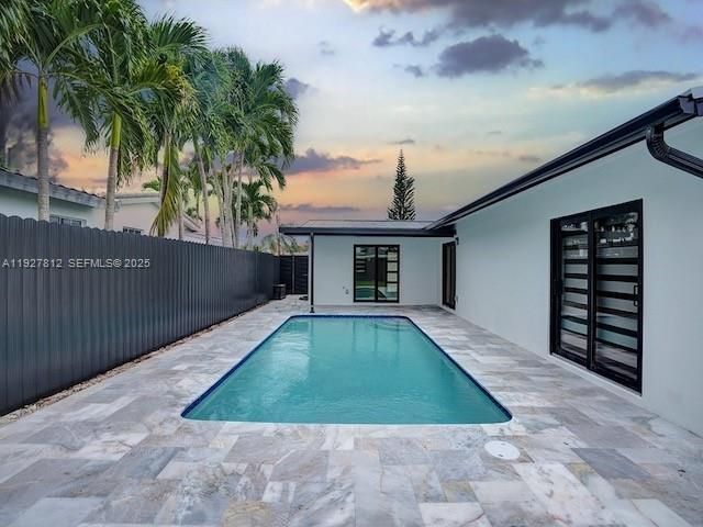 7881 Hope St, Hollywood, FL 33024