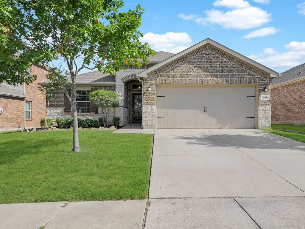 216 Oxford Drive, Fate, TX 75189