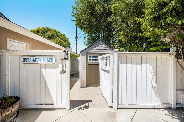 1136 E Rosewood Ave, Orange, CA 92866